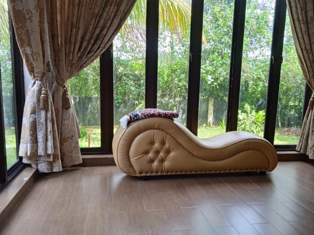 Villa Gathering Yuni Syahla Citaringgul エクステリア 写真